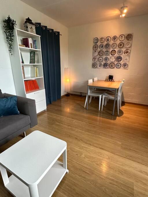 Le Papillon Apartment Hotton Exterior foto